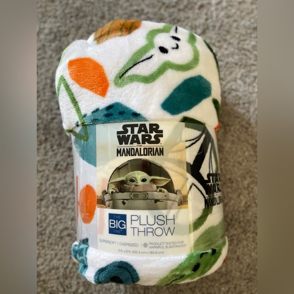 🤎💚🤎 The Big One Plush Throw Star Wars The Mandalorian oversized plush throw - Picture 1 of 5